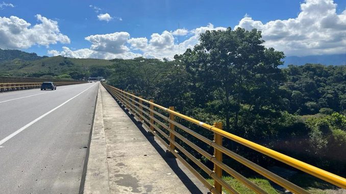 PUENTE