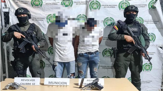 DOS CAPTURADOS