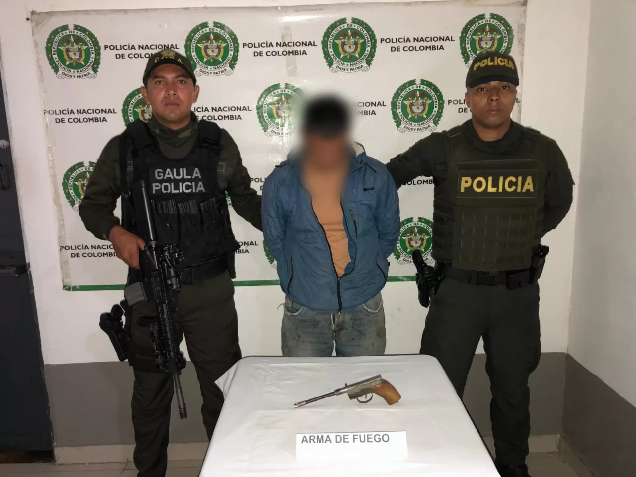 Las capturas se lograron durante controles y registros efectuados por la Policía y el Ejército Nacional.